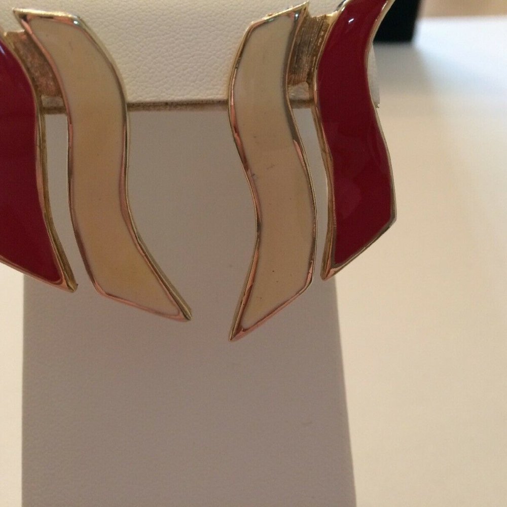 Vintage Earring Rare Mod Enamel Stud Pierced A1039